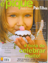 Capa da 1a Edição da Revista é pique que contém mesa com cascatas de chocolate elaborada pela Mr Fondue